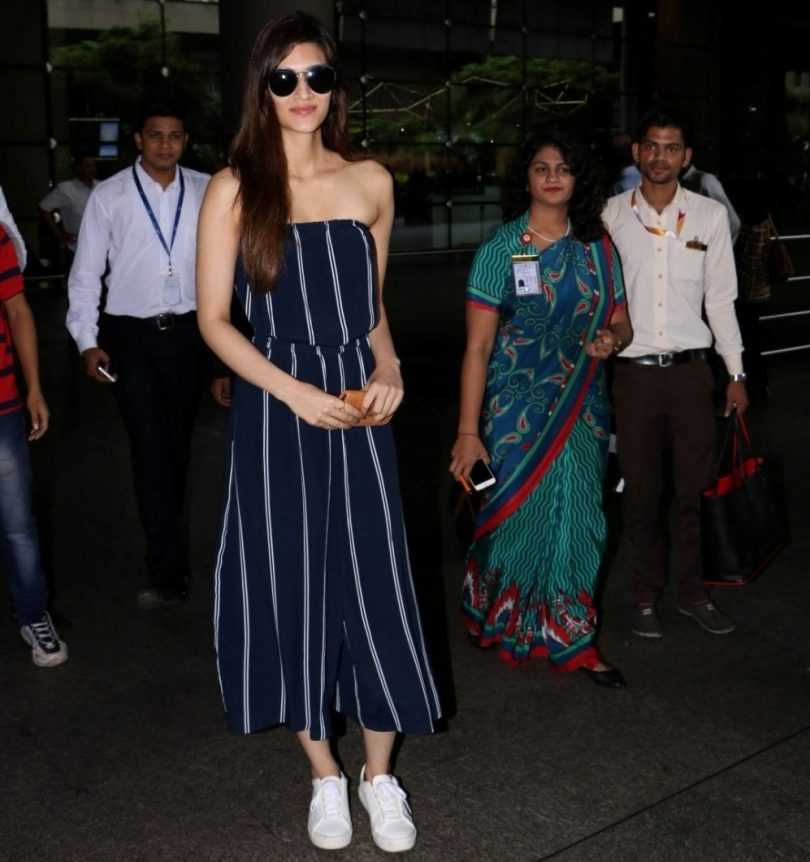 Actress Kriti Sanon spotted at the Chhatrapati Shivaji International Airport