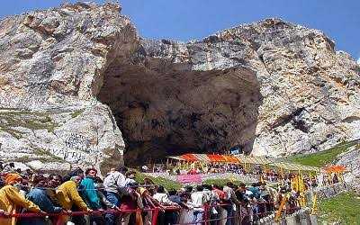 Amarnath Yatra 2017 : 16 pilgrims killed and 26 injured in a bus accident