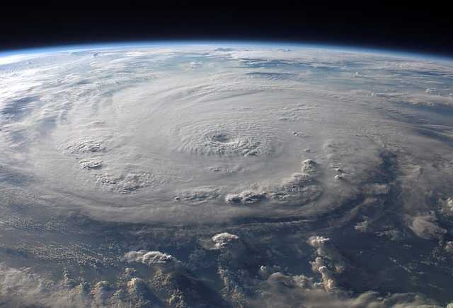 Hurricane Harvey kills 5 in Houston, Torrential rains can cause major floods