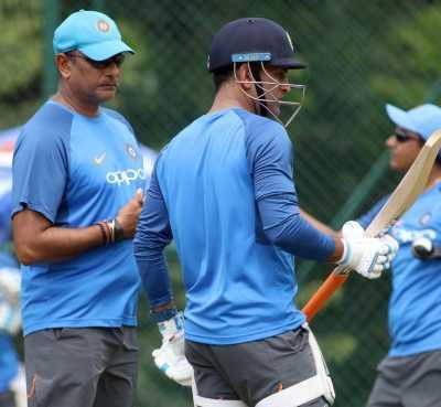 Dhoni will play 2019 World Cup, says Shastri