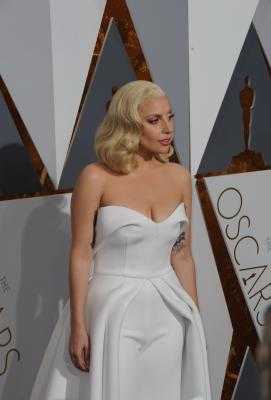 Lady Gaga suffers from fibromyalgia