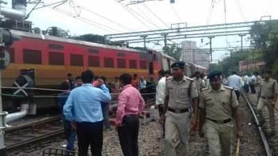 Two coaches of Rajdhani Express derail in Delhi