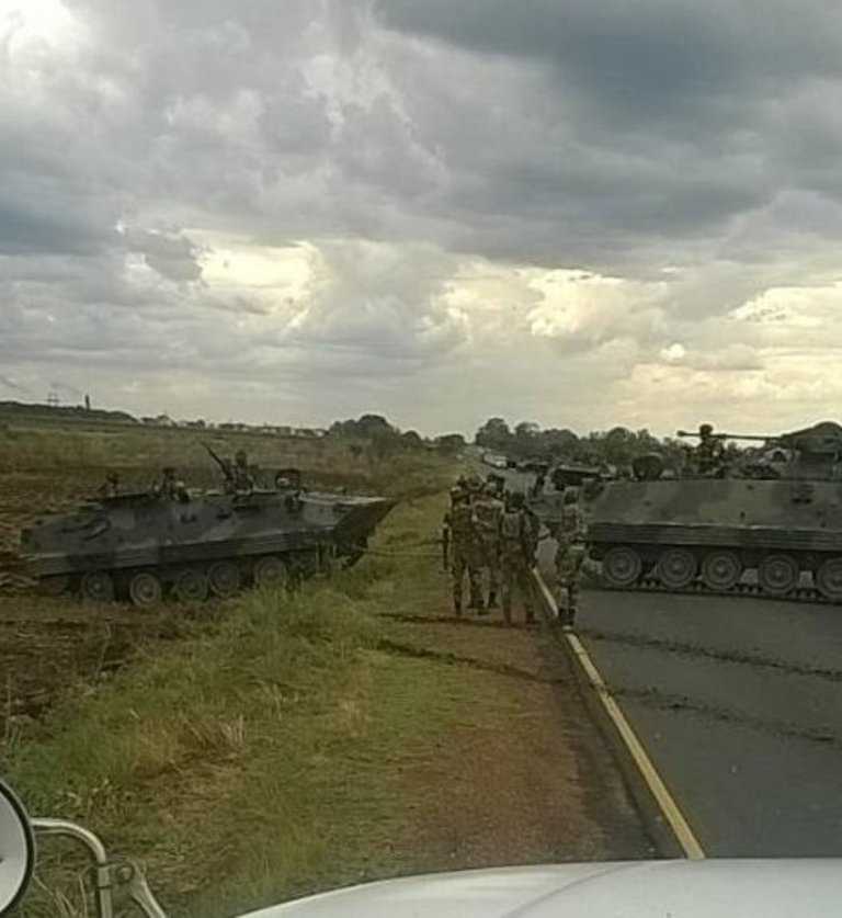 Zimbabwe crises: Army takes control Over Capital Harare, citizens advised to stay indoor