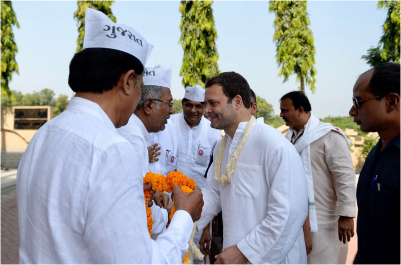 Rahul Gandhi in Gujarat met Jignesh Mevani during his Navsarjan Yatra