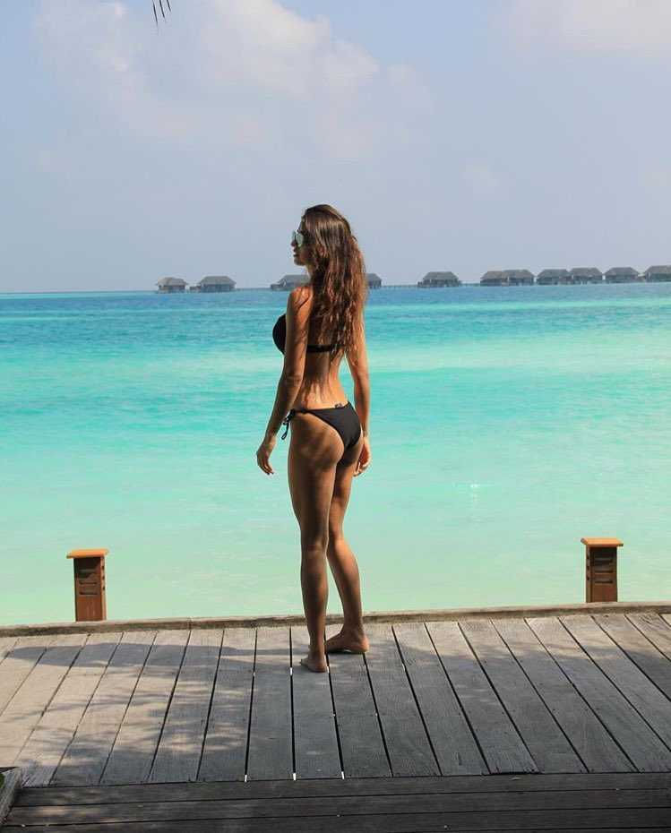 Disha Patani shares sizzling pics from holiday spot, Maldives