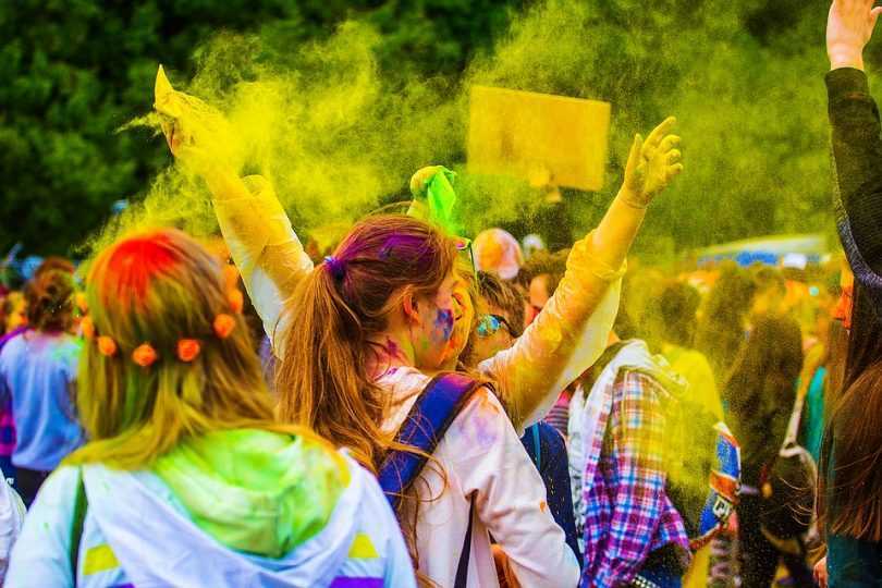 Holi Celebration 2018: Parties and Games that gives pleasure