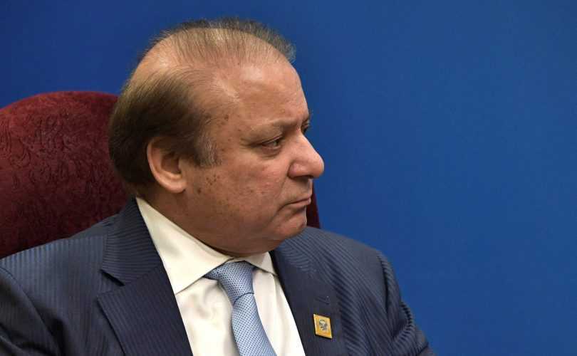 Nawaz Sharif and his Daughter Maryam to be arrested before entering Pakistan